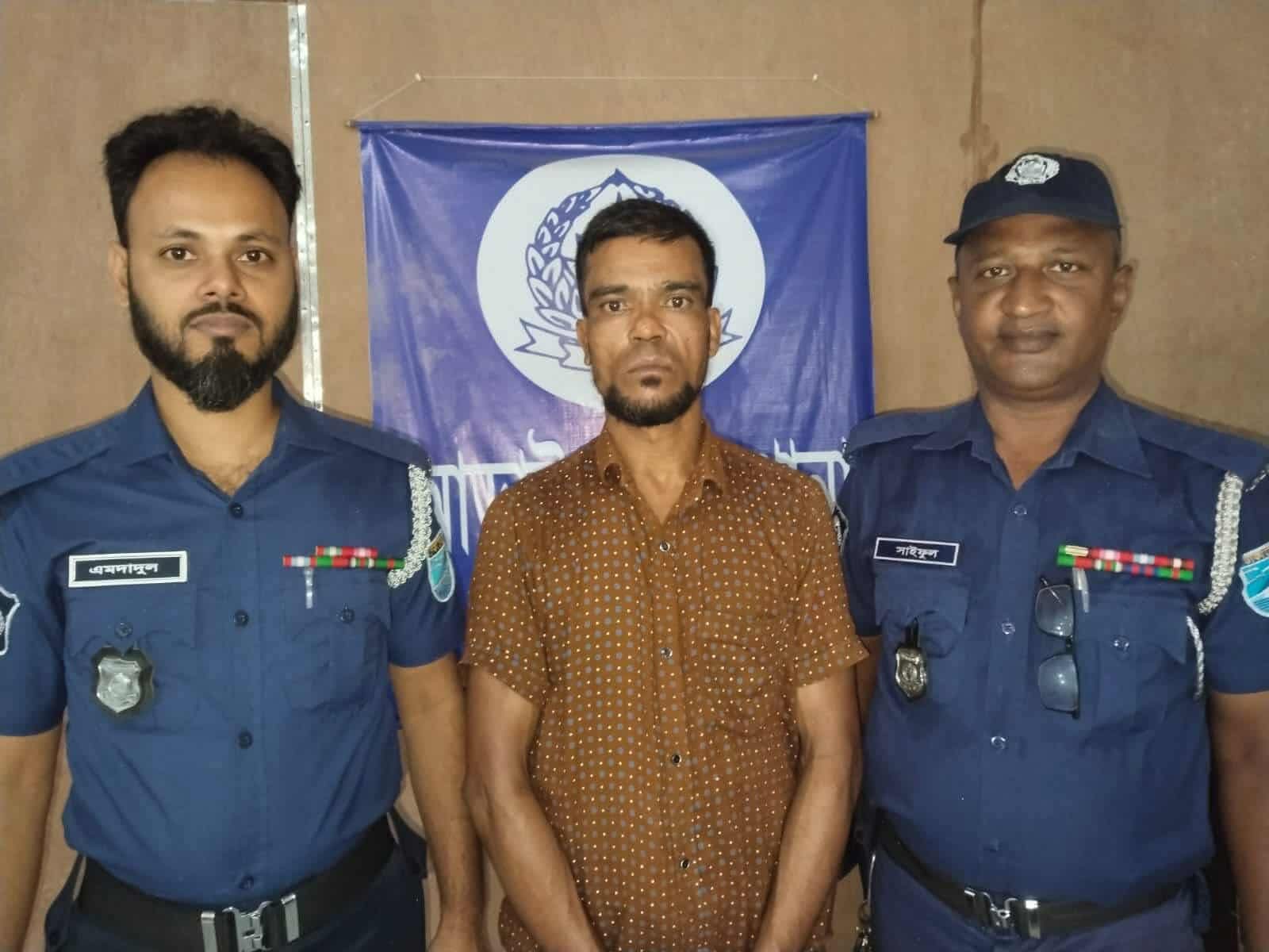 নারায়ণগঞ্জ আন্তঃজেলা ডাকাত চক্রের ১ জন ডাকাত আটক।