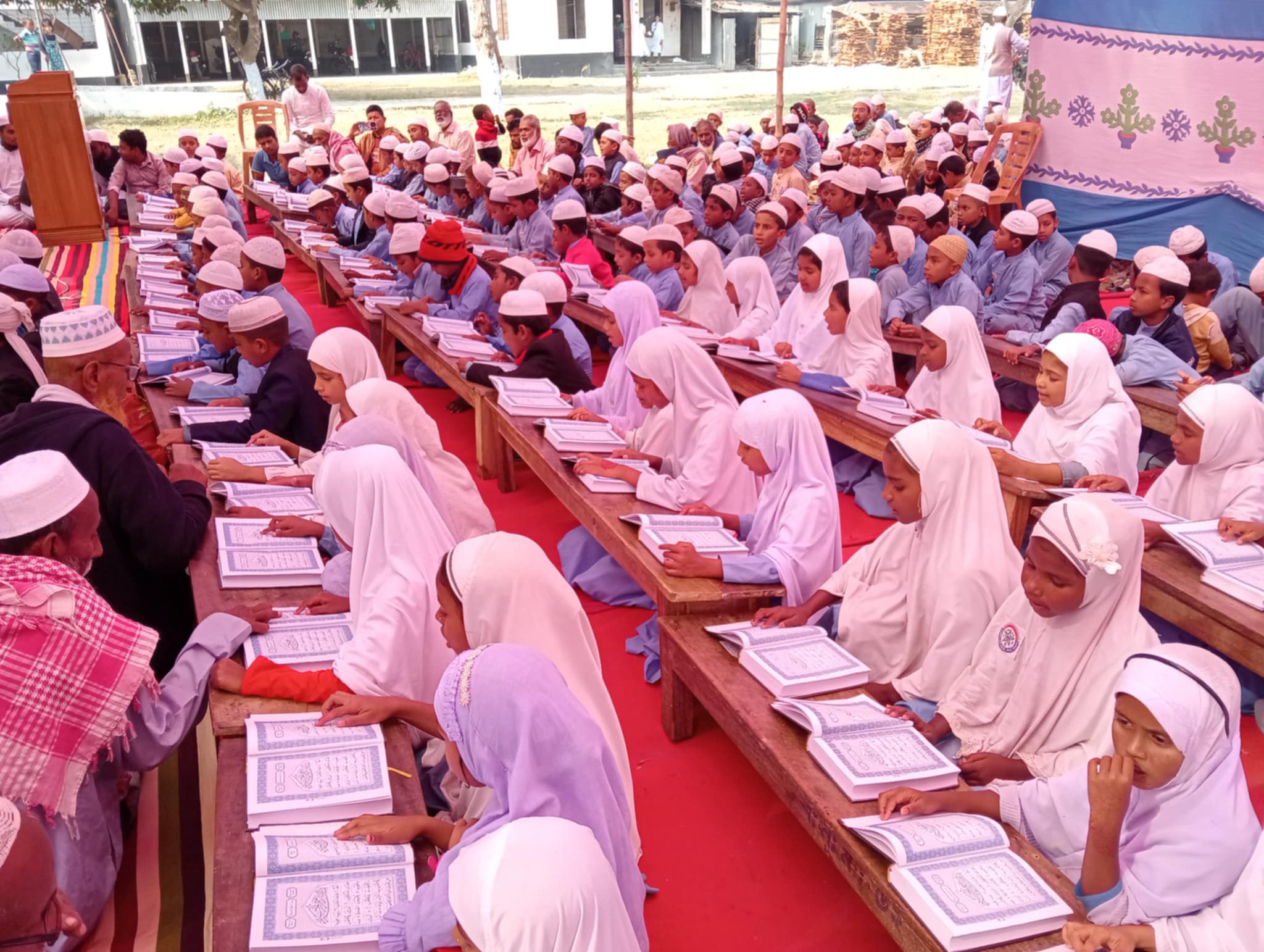 বনবাড়িয়া নুরানী মাদ্রাসায় কুরআন সবক