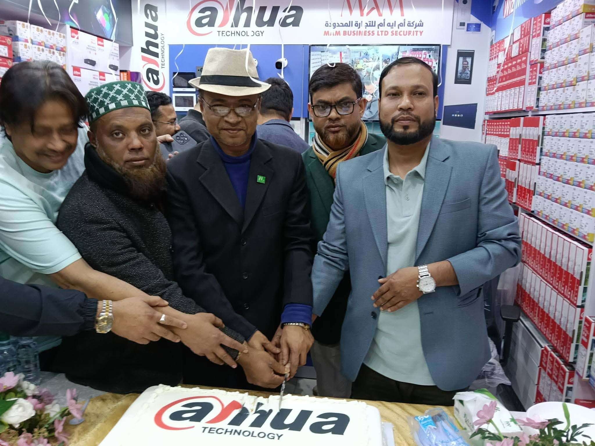 রিয়াদে ইনভেস্টার  আসলাম আহমেদ মোরশেদের Camera World-এর ৫ম শাখা "মাম বিজনেস লিমিটেড সিকিউরিটি" উদ্বোধন