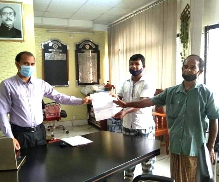 বড়াইগ্রামে করোনার কারণে ক্ষতিগ্রস্ত ডেকোরেটর এন্ড সাউন্ড সিস্টেম মালিকদের সরকারি প্রণোদনা পেতে আবেদন।
