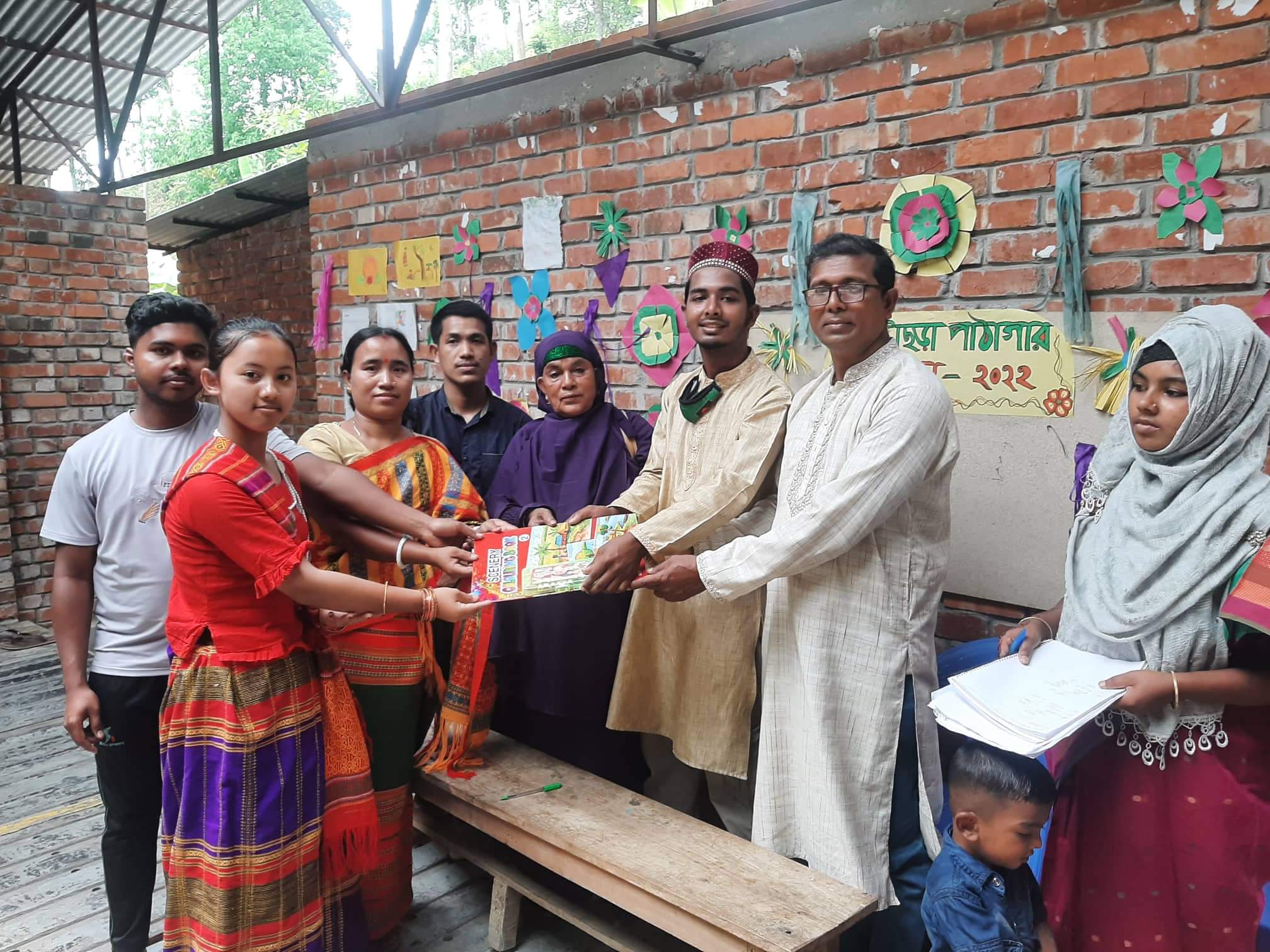 সবুজ পাহাড়ের কোলে পিটাছড়া পাঠাগারে উদ্যেগে ব্যাতিক্রমী চিত্রাঙ্কন প্রতিযোগিতা ও বনভোজন ২০২২ অনুষ্ঠিত হয়েছে।