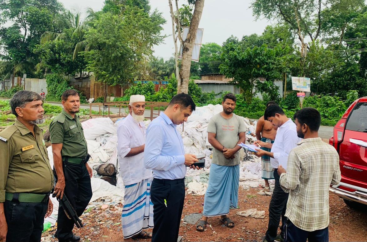 কালকিনিতে পরিবেশ দূষণের দায়ে প্লাস্টিক কারখানার মালিককে অর্থদণ্ড