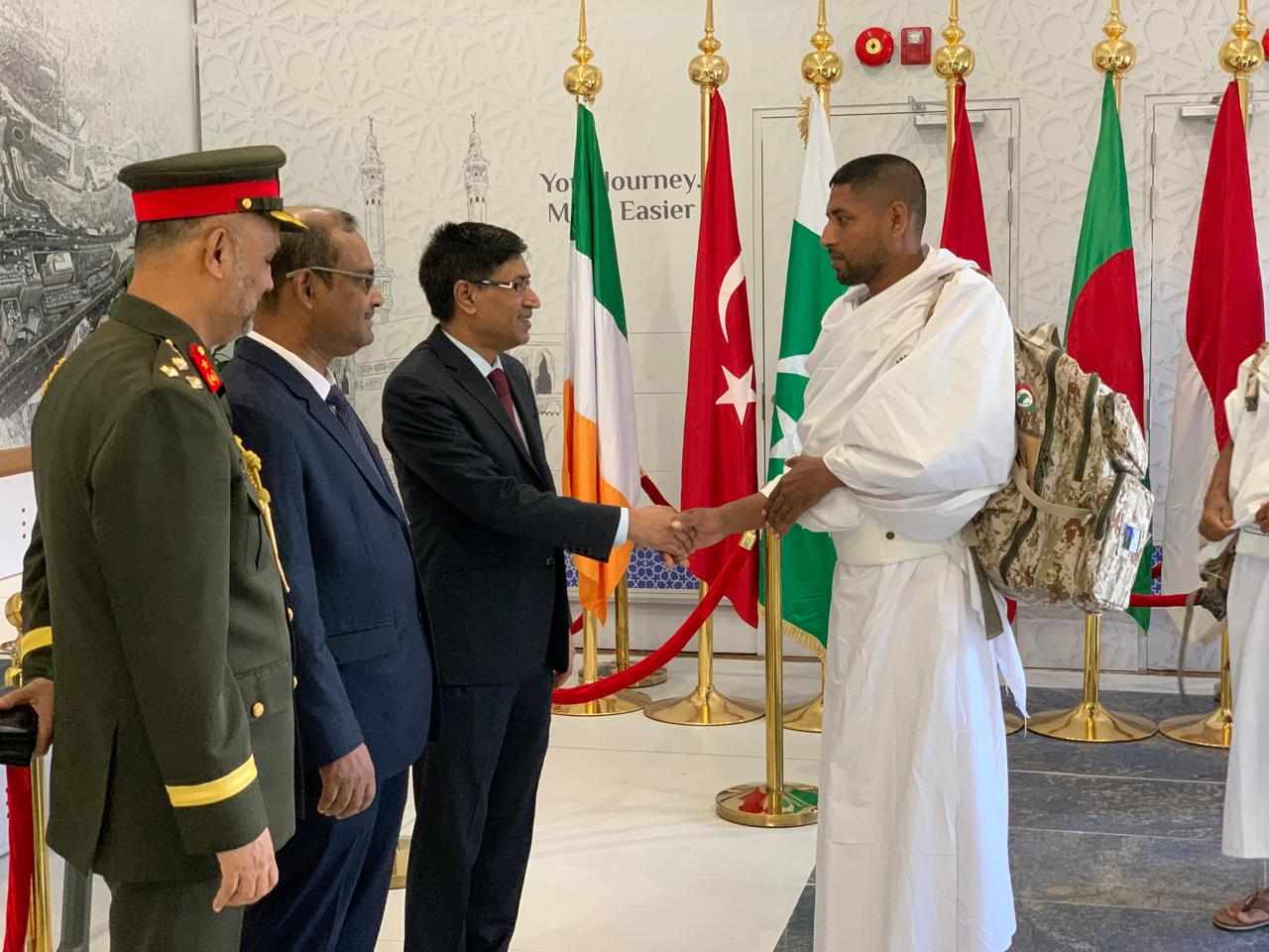 সৌদি আরবে পৌঁছেছে  বাংলাদেশের প্রথম হজ ফ্লাইট;ফারুক আহমেদ চান, মধ্যপ্রাচ্য ইনচার্জ!!
