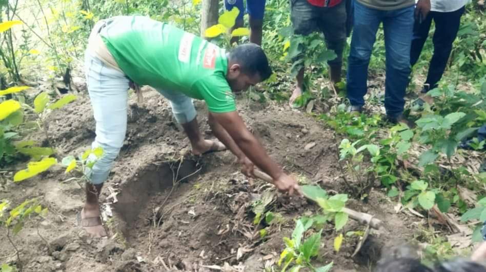 নড়াইলে পচাঁ মাংস বিক্রির দায়ে ব্যবসায়ীর জরিমানা