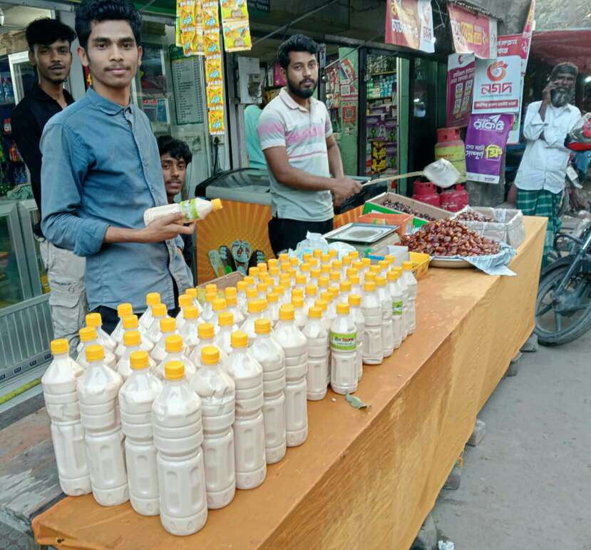সলঙ্গায় জমজমাট ইফতার বাজার.