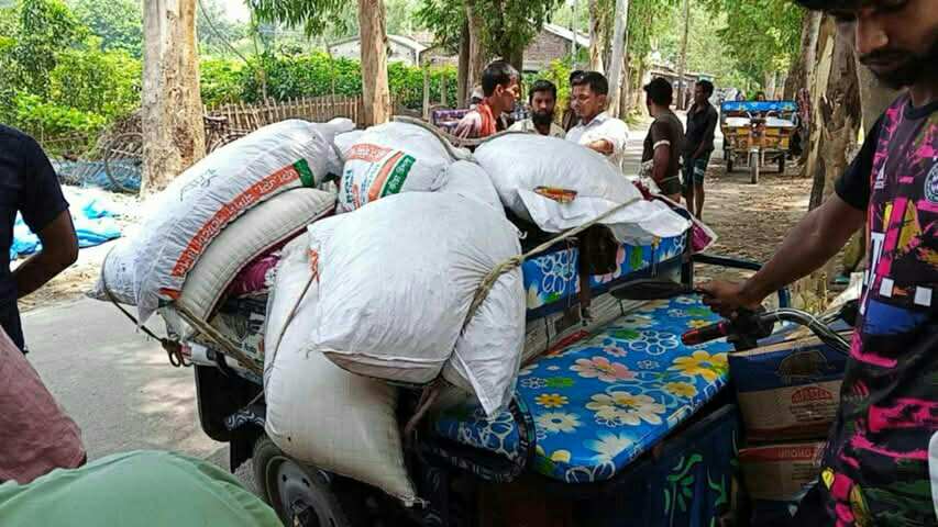 তাড়াশে অটোরিক্সার ধাক্কায় শিশুর মৃত্যু।