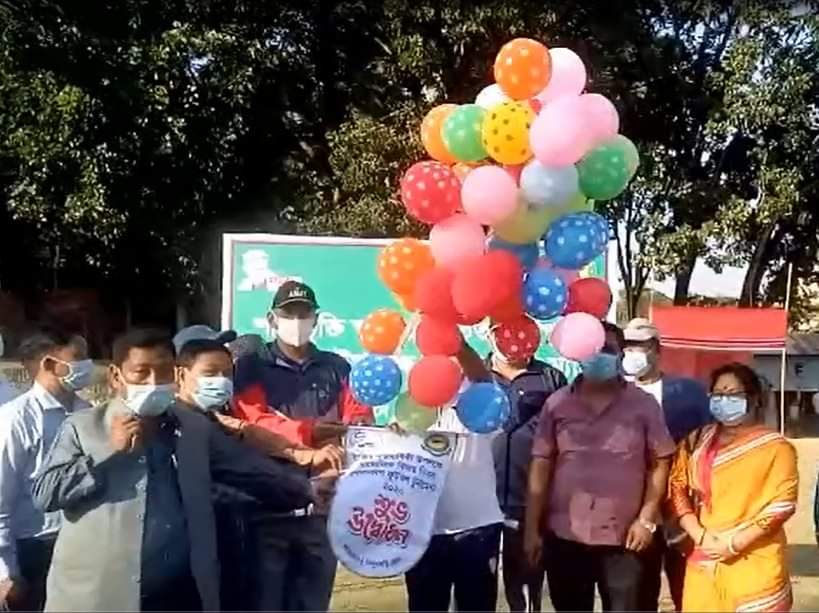 গুইমারায় শান্তি চুক্তির ২৩তম বর্ষপূর্তি উদযাপন উপলক্ষে প্রীতি ফুটবল ম্যাচ উদ্বোধন।