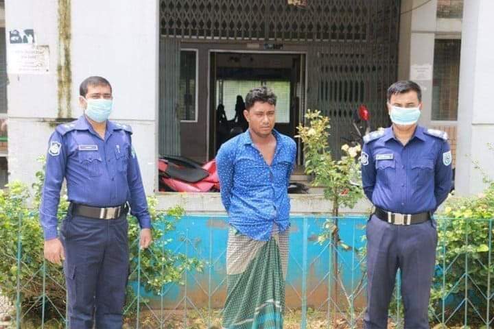 ফুলবাড়ীতে নবম শ্রেণির ছাত্রীকে ধর্ষণের অভিযোগে একজন আটক।