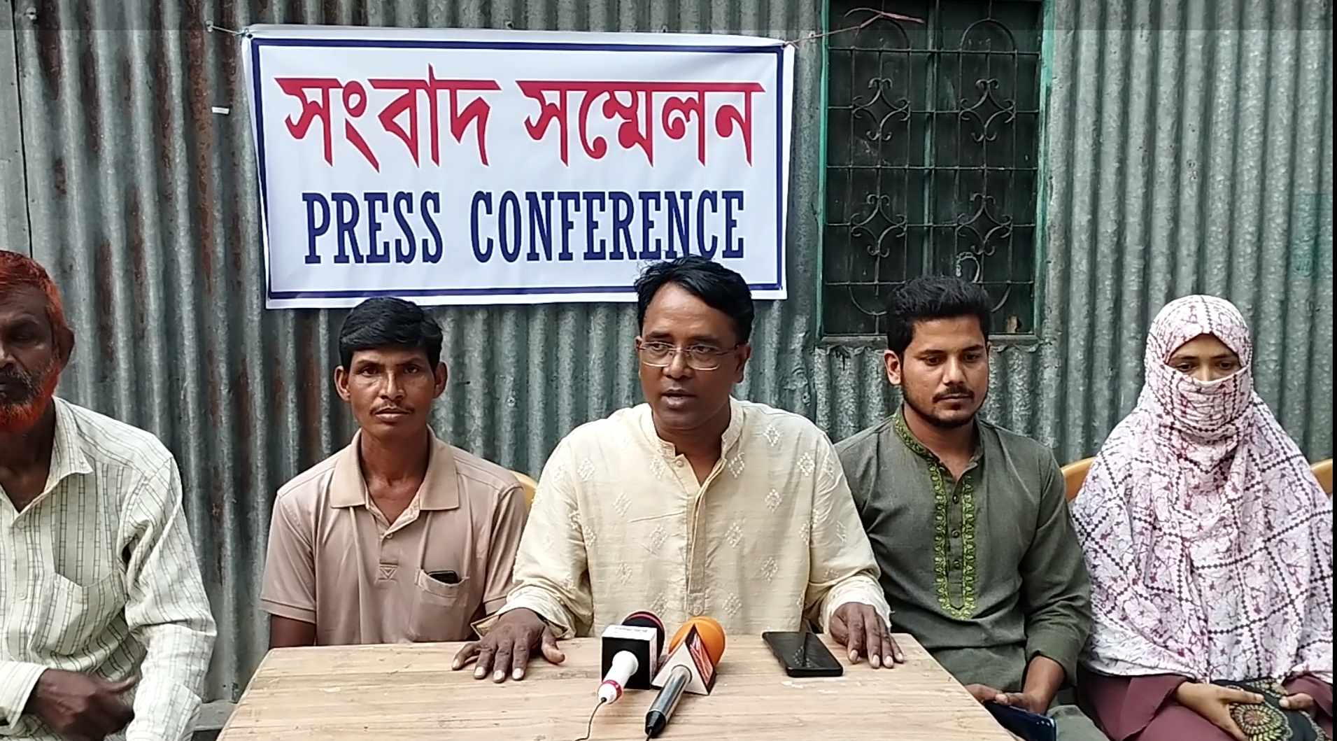 ভূঞাপুরে বিএনপি নেতার বিরুদ্ধে অপপ্রচার, প্রতিবাদে ভুক্তভোগীর সংবাদ সম্মেলন।