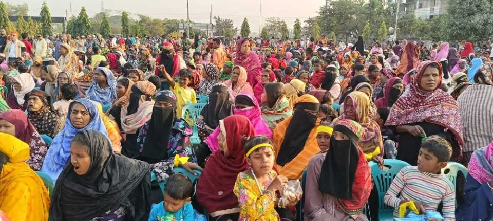 আমতলীতে ধানের শীষের জনসভায় জনতার ঢল