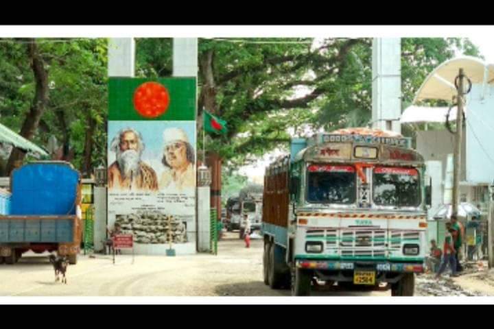 সীমান্ত বন্ধের মেয়াদ আবার বাড়ল, শর্ত মেনে ফিরতে পারবেন যাত্রীরা।