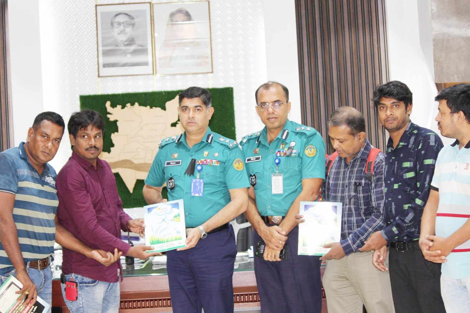 আরএমপি কমিশনারের সাথে বরেন্দ্র প্রেসক্লাব নেতৃবৃন্দের সৌজন্য সাক্ষাৎ