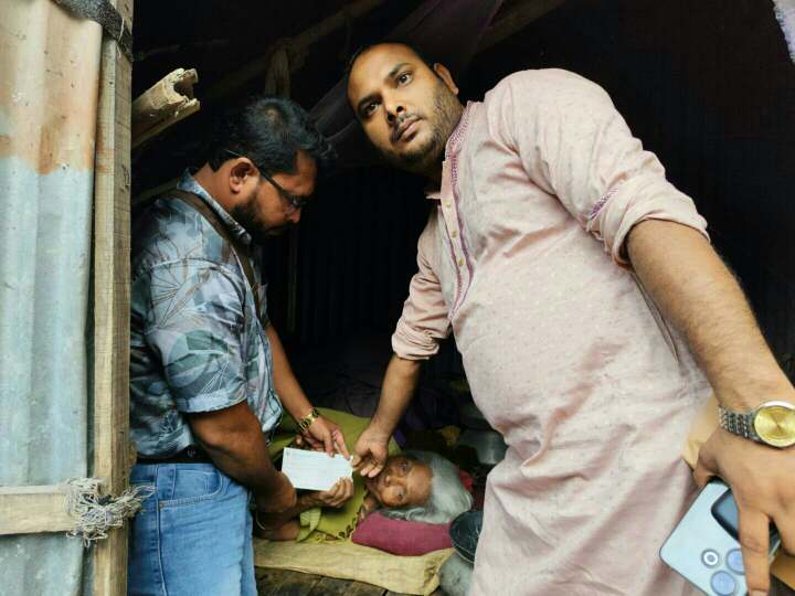 সলঙ্গায় অসুস্থ সমেদান পেল চিকিৎসা সহায়তা
