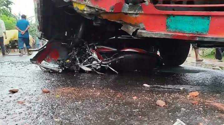 নীলফামারীতে পৃথক সড়ক দুর্ঘটনায় তিনজনের প্রাণহানি