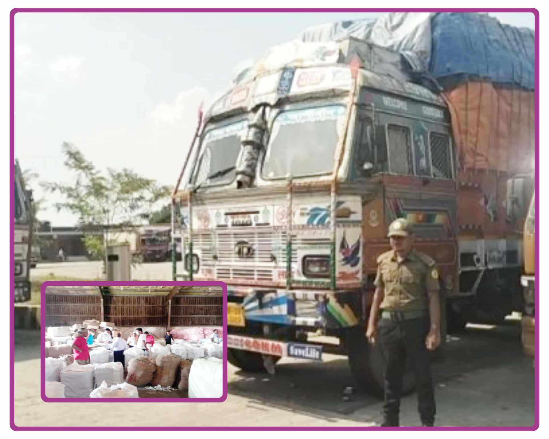 যশোর বেনাপোল বন্দরে ৪২ নম্বর সেডে আশিকুল ইসলাম অ্যান্ড সন্স নামে এক আমদানিকারক ঘোষণা বহির্ভূত ১১ লাখ পিস ব্লেড জব্দ করেছে বেনাপোল কাস্টম হাউস